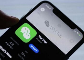 Wechat or Iphone, “Wechat may not be available to Iphone users”?