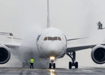 One more overseas airlines to suspend direct flights to China