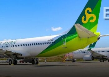 Japan Airlines Flight Makes Emergency Landing Due to Pressurization Issue​