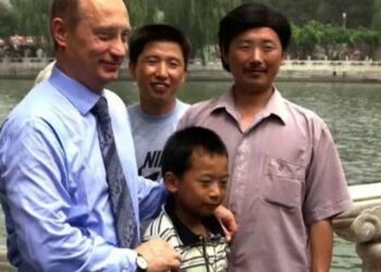 A Heartwarming Reunion After 25 Years: The Chinese Boy Who Met Putin