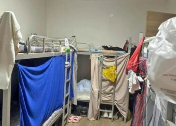 Chinese Woman’s Dream of New Life in Singapore Turns Sour After Renting Overcrowded ‘Pigsty’ Flat