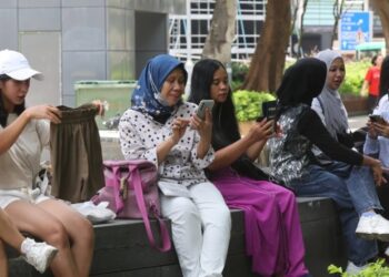 Foreign Domestic Helper Turns Out to Be Modern-Day “Cinderella”