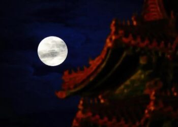 2025’s Biggest Supermoon to Dazzle Night Sky This Week