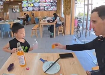 Viral Four-Year-Old Restaurant Boy Wins Hearts With Five-Star Service