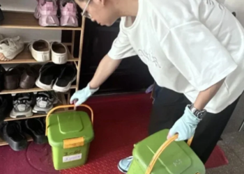 China’s Trash Disposal Service for Hire Booms in the “Lazy Economy”